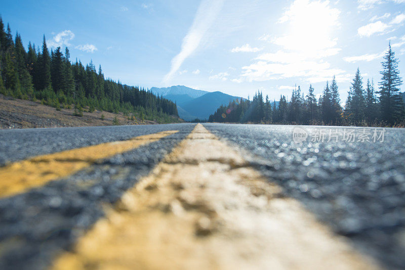 高速公路前进的道路机遇