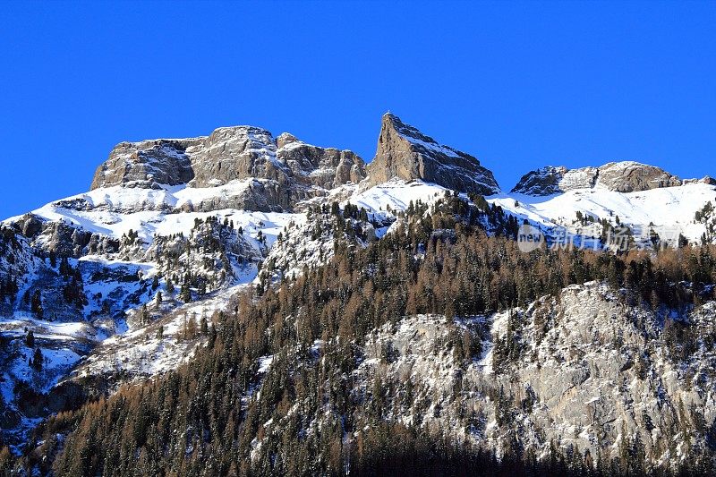 意大利Dolomites的冬天