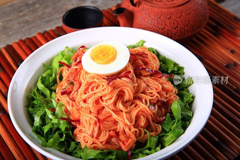 拌面拌面(Bibim-guksu)