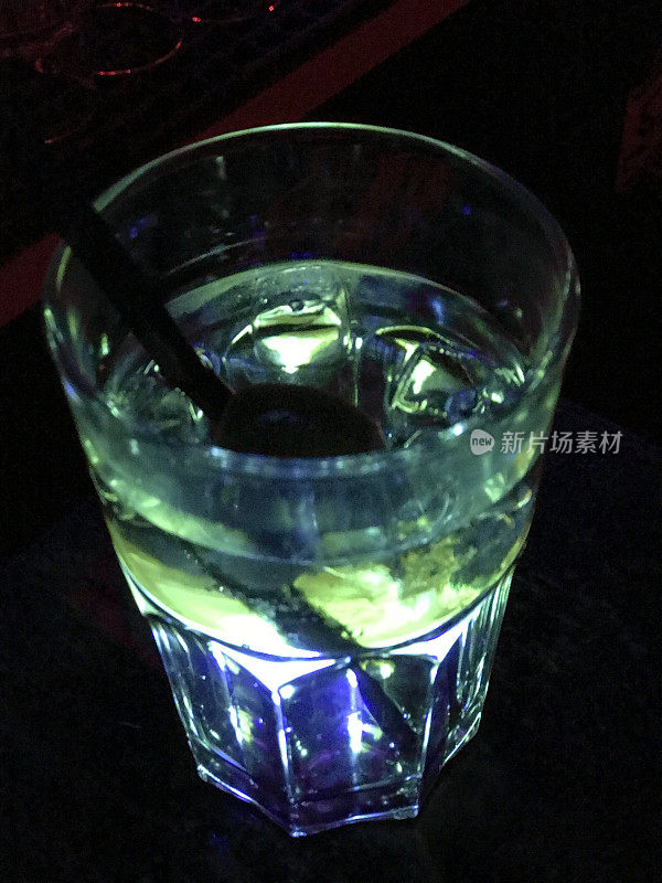 霓虹派对鸡尾酒杯