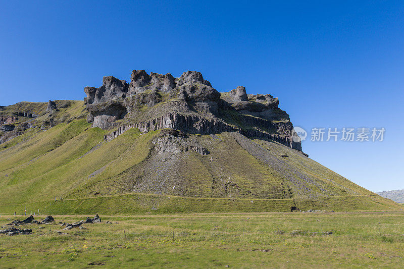 山在Reynisdrangar