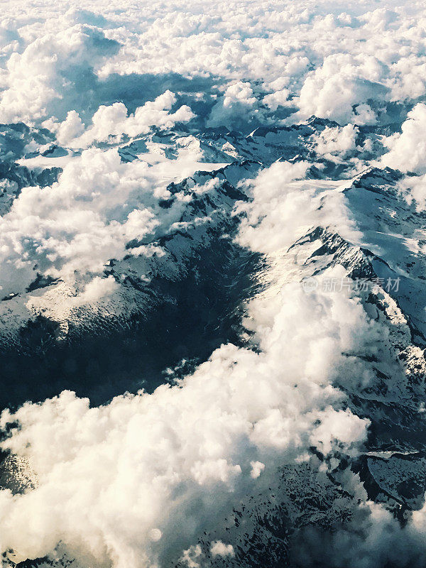 上面的雪山