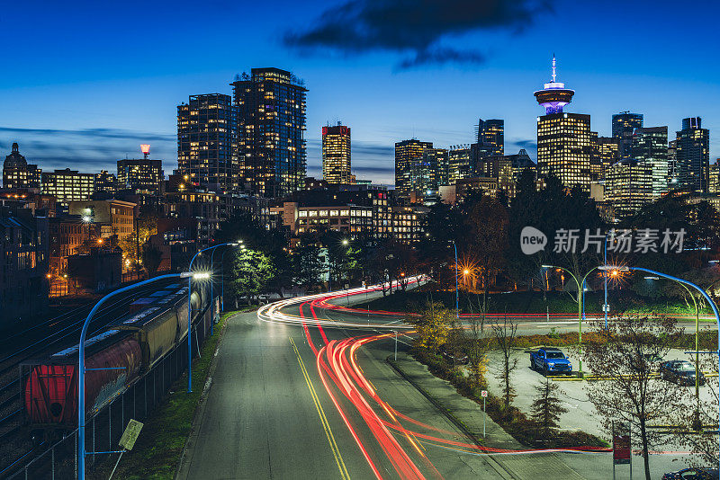 夜晚的城市,温哥华,高架视图