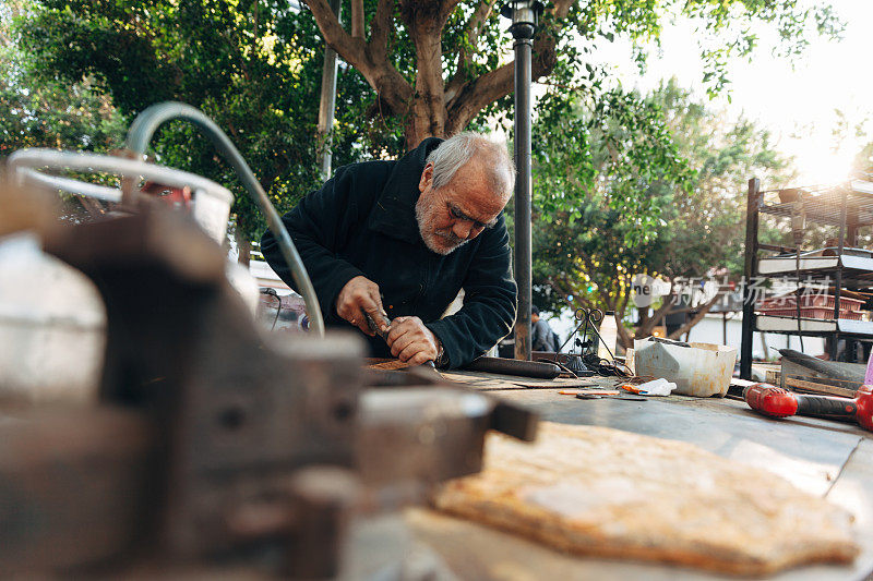传统土耳其手工高级工人