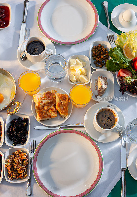 土耳其早餐桌上