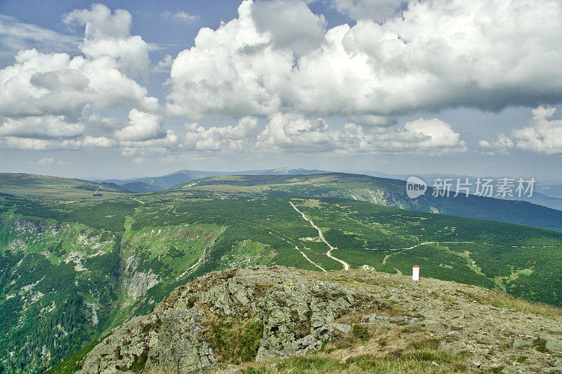 巨山