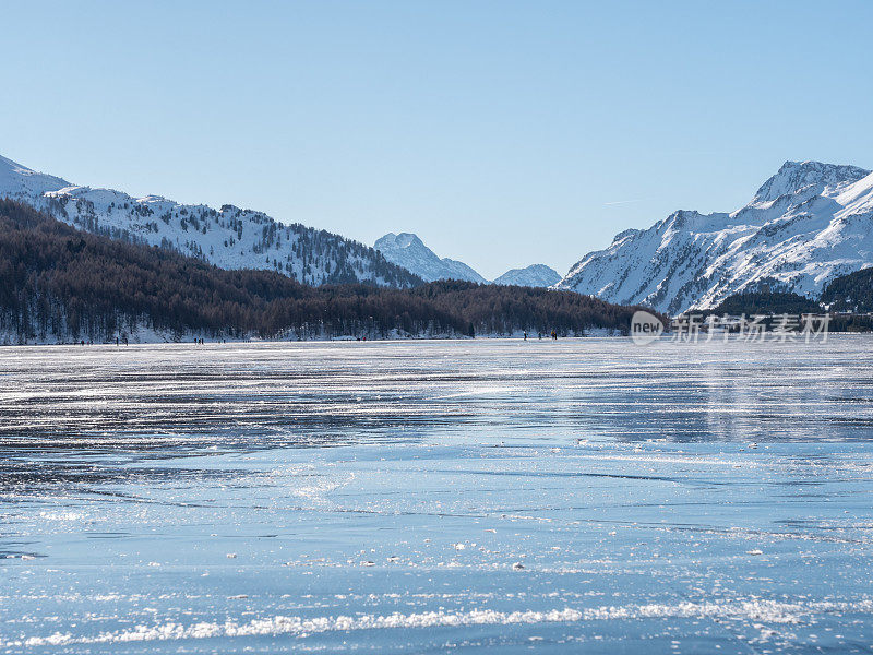 瑞士的冰湖和雪山