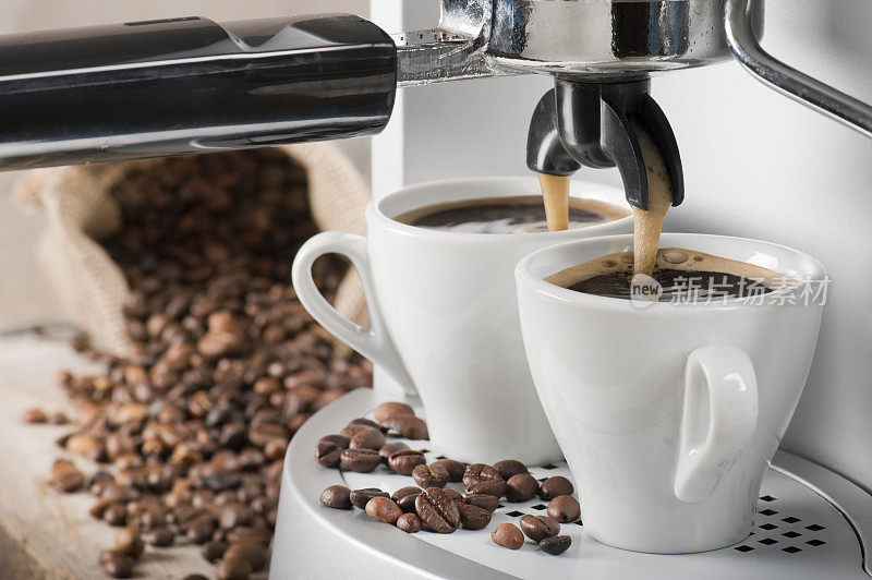 咖啡机和咖啡豆