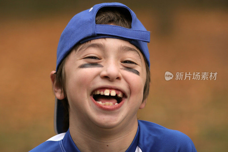 笑棒球男孩