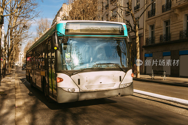 巴黎城市公交车