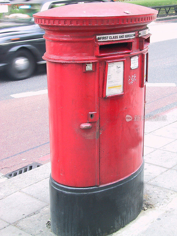伦敦的英国信箱