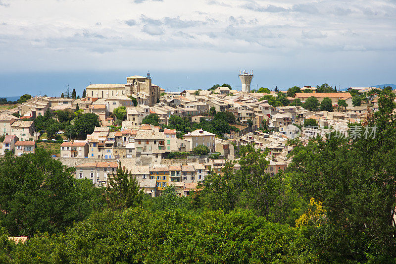 Valensole城市景观。Alpes-de-Haute-Provence。法国。