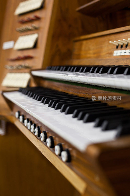 教堂风琴键盘