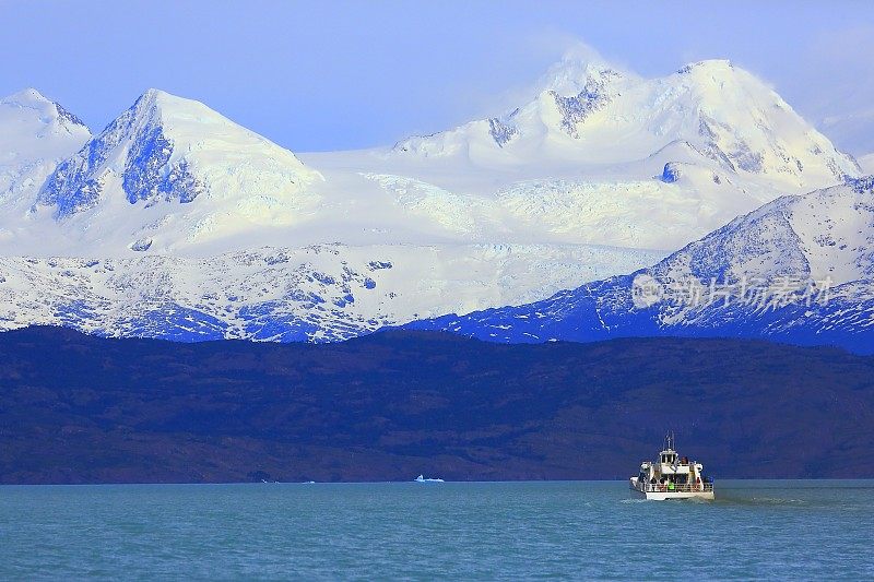 巡游冒险:进入阿根廷湖冰川乌普萨拉，巴塔哥尼亚