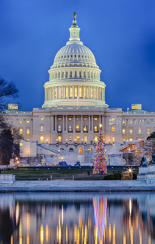 圣诞节期间华盛顿特区的国会大厦