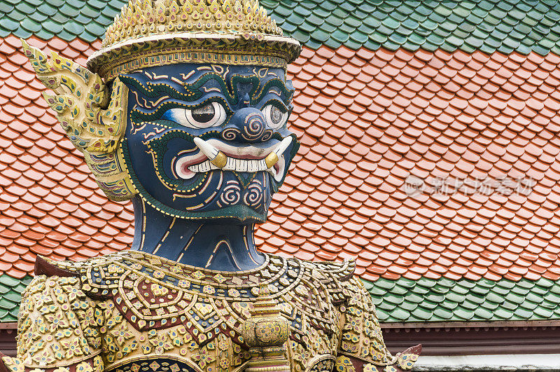 泰国寺庙的大雕像