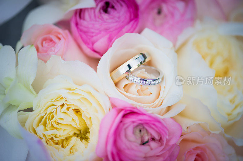 新娘的花环和戒指