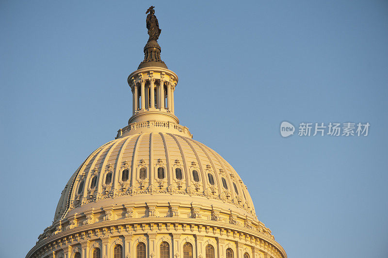 华盛顿特区国会山的日出