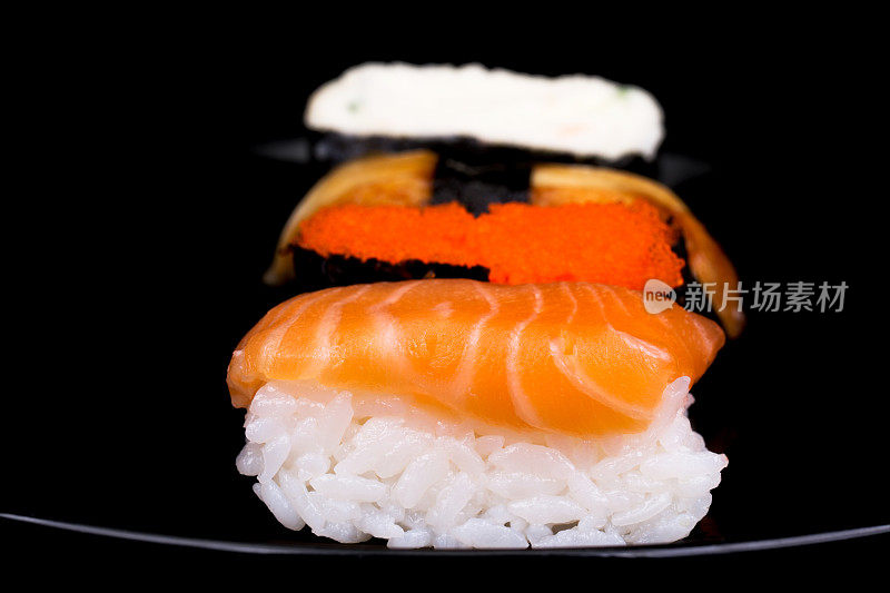 日本的生鱼片寿司