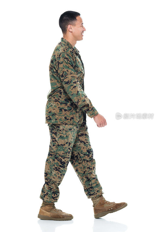 穿着制服的美国海军陆战队员