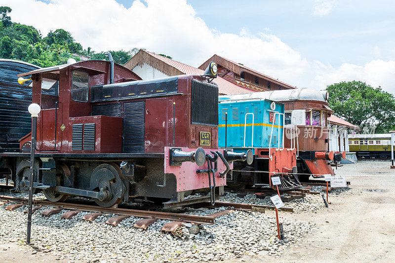 斯里兰卡康提市附近的卡杜甘纳瓦国家铁路博物馆的旧火车。