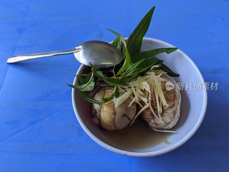 越南碗里的巴鲁特蛋