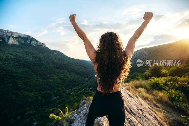 高山上的健康女人