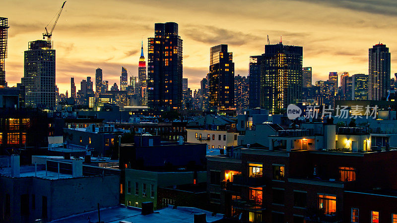 从绿点屋顶俯瞰布鲁克林和曼哈顿
