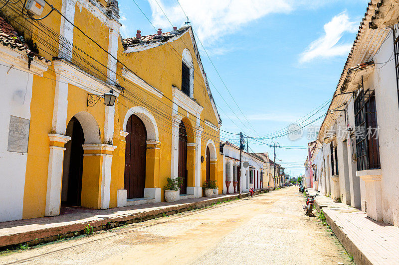 哥伦比亚殖民城市圣克鲁斯的街景