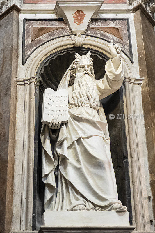 摩西在意大利里维埃拉圣雷莫的圣母圣堂