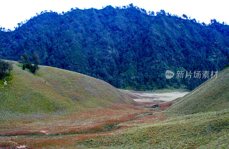 塞默如山全景图