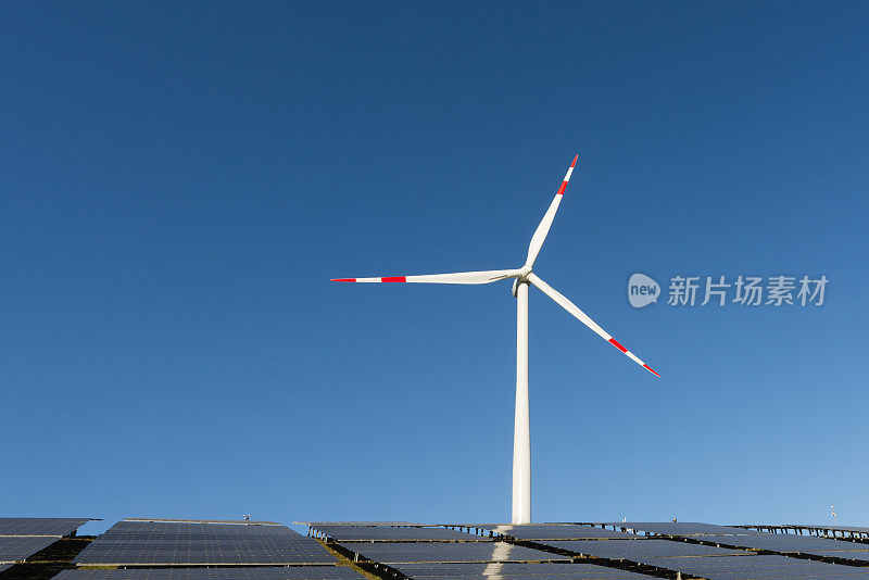 可替代能源与风力涡轮机和太阳能电池板