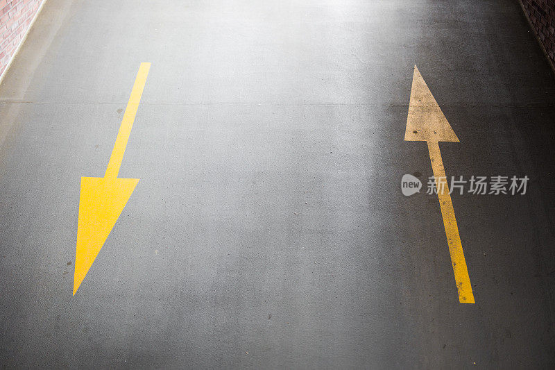 箭头上道路行驶