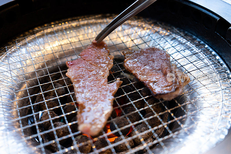 日本一家烧肉店的烤肉