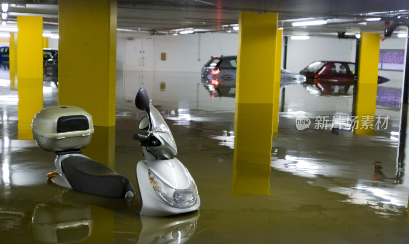 停车场被淹