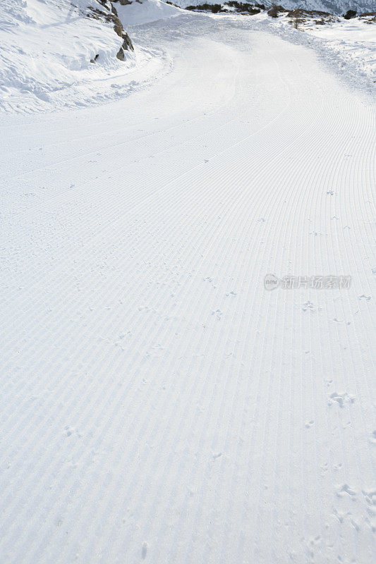 精心准备的滑雪坡道