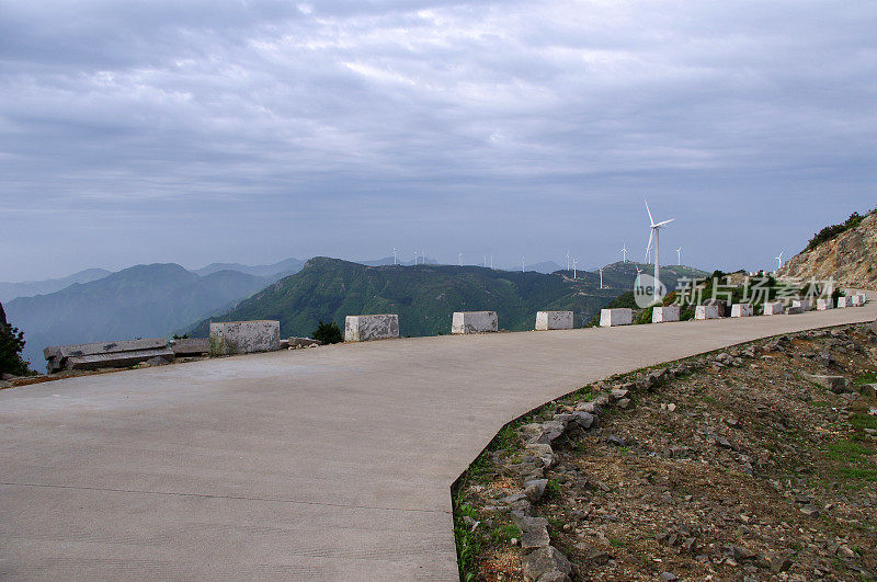 道路和风车