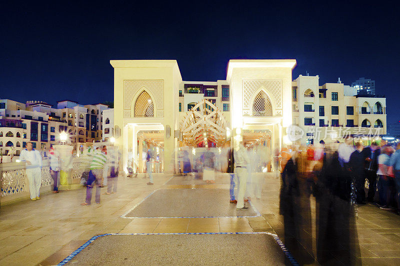 迪拜购物中心，苏克巴哈尔