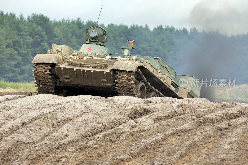俄罗斯装甲T-55