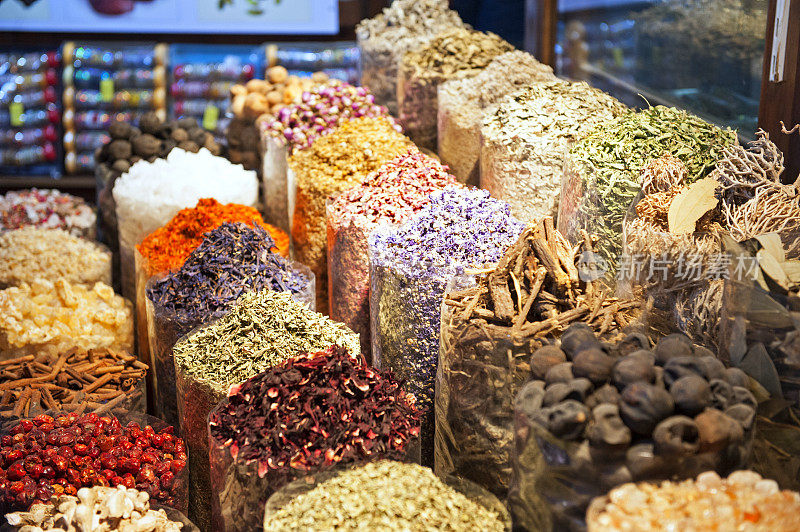 迪拜香料市场的香草