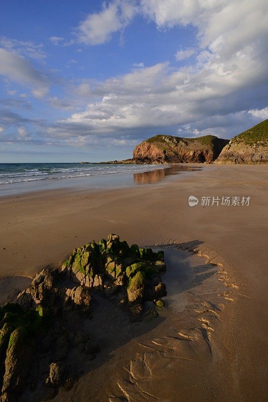 英国泽西岛普利蒙特海滩