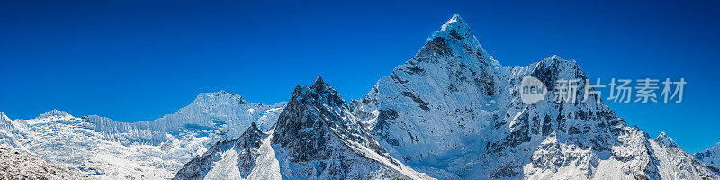 高耸的山峰，雪峰，山顶全景喜马拉雅山脉荒野尼泊尔