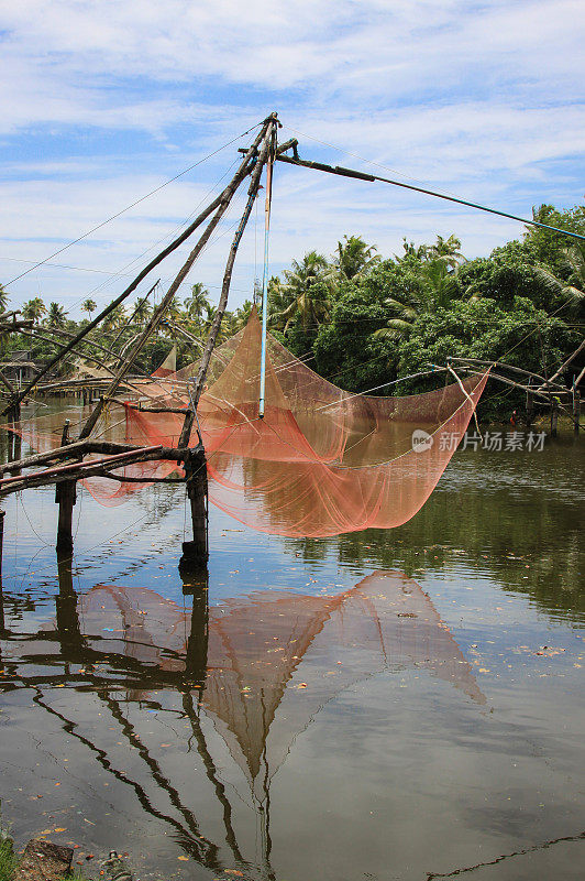 喀拉拉邦有渔网的死水