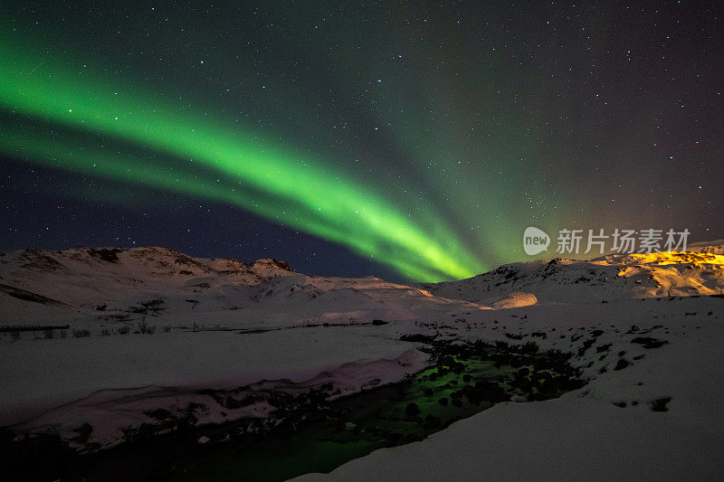 冰岛的极光，北极光