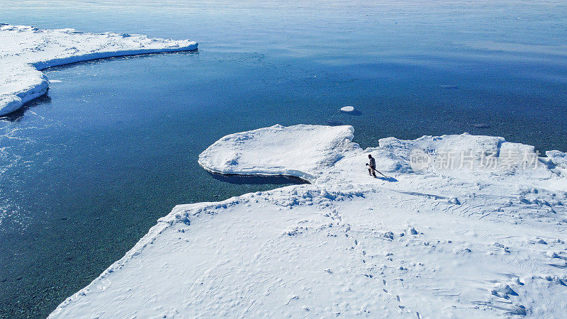 冬天靠近加拿大安大略省Tiny的格鲁吉亚湾