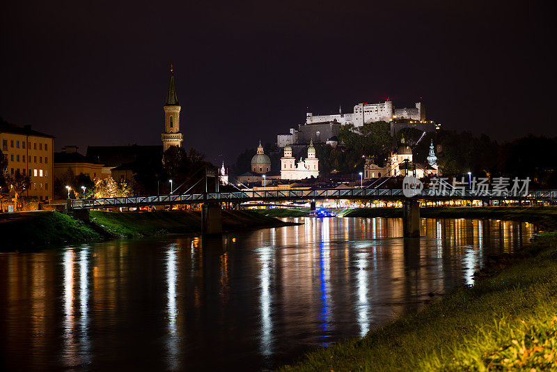 萨尔茨堡之夜的历史城市，萨尔茨堡，奥地利