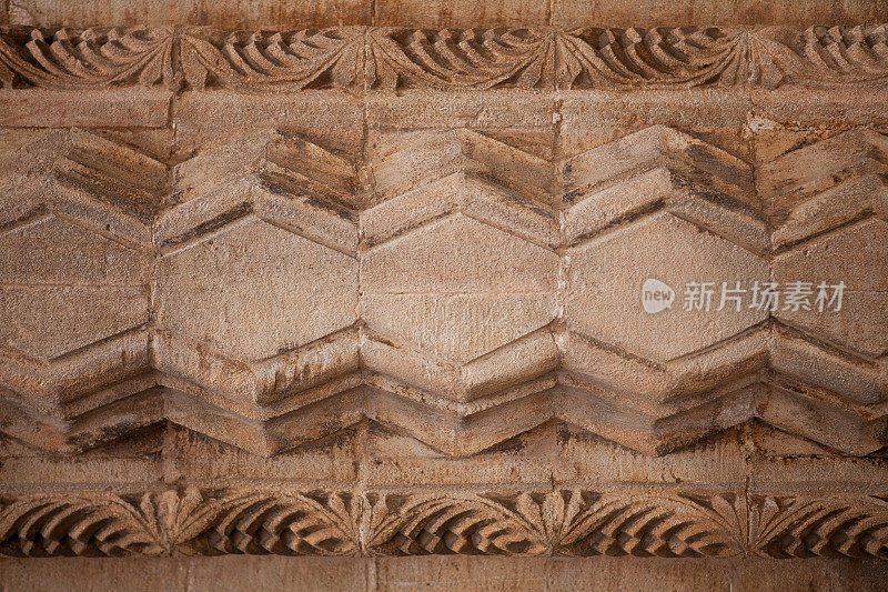 仿古石雕，仿古石纹，仿古灰泥。装饰建筑壁架。在砂岩上雕刻的石头。