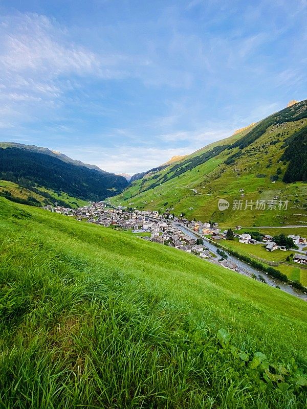 看瓦尔斯山村，Graubünden