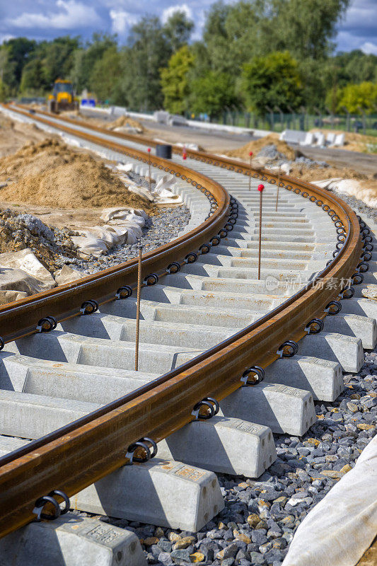 新的有轨电车线路正在建设中