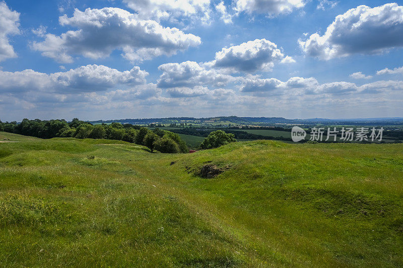 伯顿达塞特山俯瞰英国风景，英国中部的沃里克郡